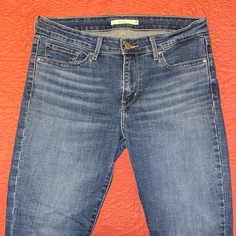 Levi’s 711 Skinny Jean - Very Good Used Condition